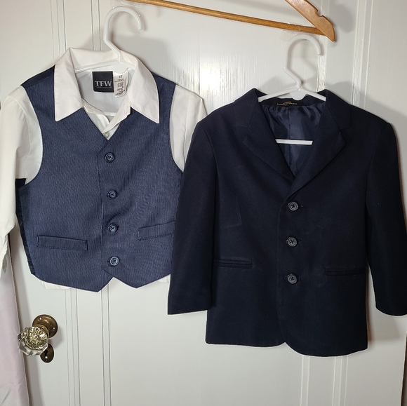 Kids Suitcoat, Vest, shirt and Tie π - Picture 6 of 12